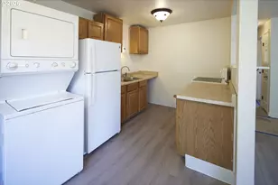 3907 SE Salmon St, Portland, OR 97214 - Photo 10