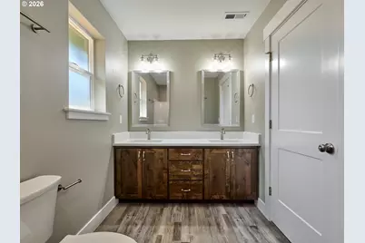 262 SE Ivy St, Mill City, OR 97360 - Photo 18