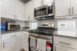 7053 SE Benedict St, Hillsboro, OR 97123 - Photo 10