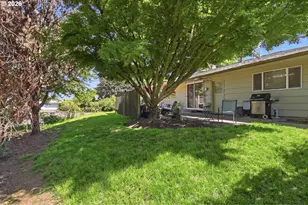 12915 NE Morris Ct, Portland, OR 97230 - Photo 26