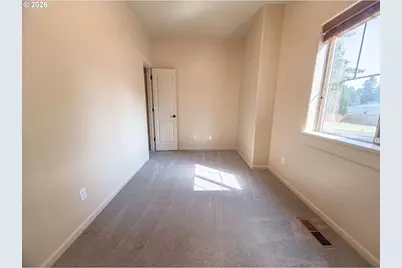 2817 SE Condor Ave, Gresham, OR 97080 - Photo 6