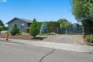 1517 N Locust St, Canby, OR 97013 - Photo 2
