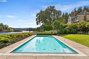 11859 S Riverwood Rd, Portland, OR 97219 - Photo 2