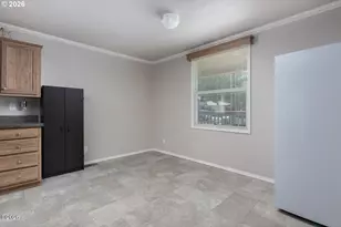 1809 SE Alder Ln Dr, Toledo, OR 97391 - Photo 8
