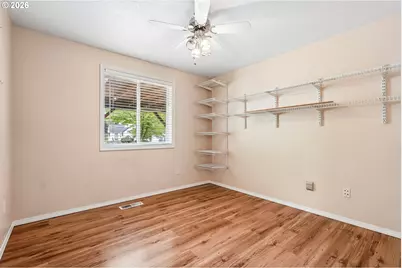 308 SE 9th St, Battle Ground, WA 98604 - Photo 16