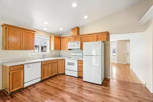 308 SE 9th St, Battle Ground, WA 98604 - Photo 12