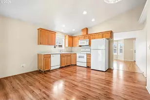 308 SE 9th St, Battle Ground, WA 98604 - Photo 10