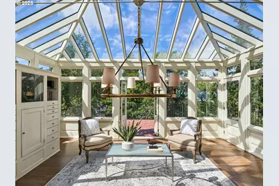 2611 NW Westover Rd, Portland, OR 97210 - Photo 8