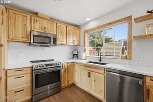 6460 Colonial Way, Tillamook, OR 97141 - Photo 12