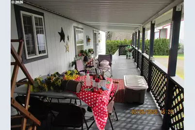 323 Easy St, Sutherlin, OR 97479 - Photo 16