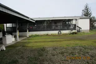 323 Easy St, Sutherlin, OR 97479 - Photo 18