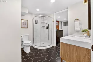 6715 NE 22nd Ave NE, Portland, OR 97211 - Photo 34