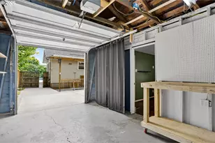 6715 NE 22nd Ave NE, Portland, OR 97211 - Photo 44