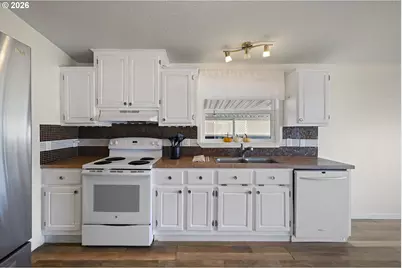 3700 Babcock Ln #127, Eugene, OR 97401 - Photo 16