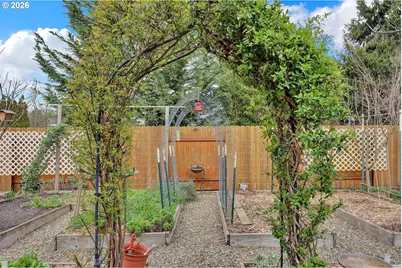 4452 Jessica Dr, Springfield, OR 97478 - Photo 34