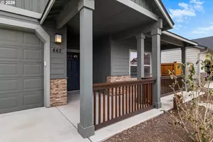 442 SE Pioneer Dr, Prineville, OR 97754 - Photo 2