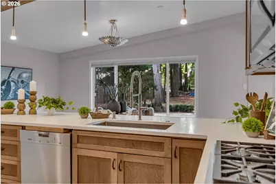 7825 SW Hall Blvd, Beaverton, OR 97008 - Photo 14