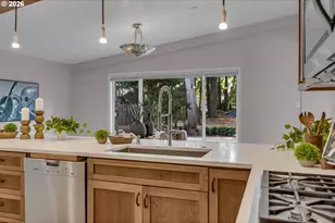 7825 SW Hall Blvd, Beaverton, OR 97008 - Photo 14