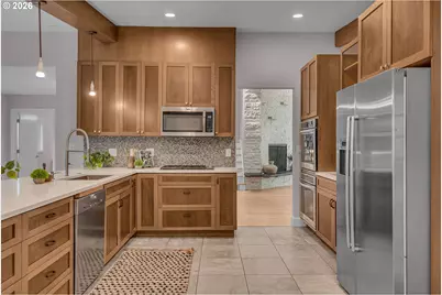 7825 SW Hall Blvd, Beaverton, OR 97008 - Photo 10
