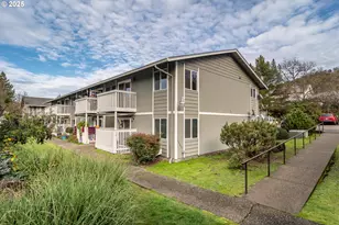 885 NE Sunset St, Roseburg, OR 97470 - Photo 34