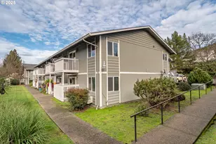 885 NE Sunset St, Roseburg, OR 97470 - Photo 2