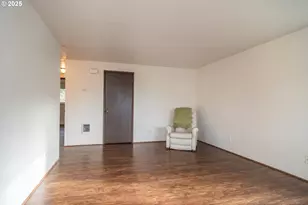 885 NE Sunset St, Roseburg, OR 97470 - Photo 20