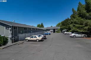 885 NE Sunset St, Roseburg, OR 97470 - Photo 36