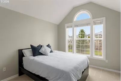 14240 NW Harbor Ln, Portland, OR 97229 - Photo 34