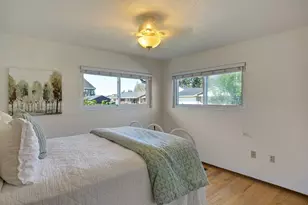 16350 SW Royalty Pkwy, King City, OR 97224 - Photo 4