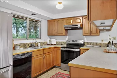 1204 N Elliott Rd, Newberg, OR 97132 - Photo 14