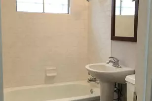 2536 NE Hoyt St, Portland, OR 97232 - Photo 16