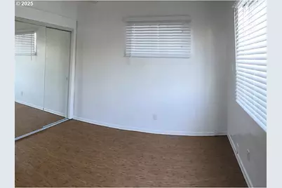 2536 NE Hoyt St, Portland, OR 97232 - Photo 40