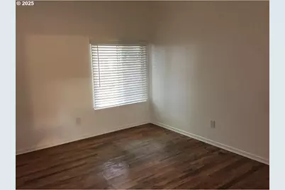 2536 NE Hoyt St, Portland, OR 97232 - Photo 32