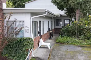 2536 NE Hoyt St, Portland, OR 97232 - Photo 6