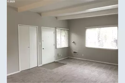 2536 NE Hoyt St, Portland, OR 97232 - Photo 12