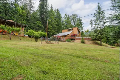 320 Rays Ln, Tenmile, OR 97481 - Photo 42