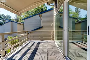 327 Country Club Rd, Eugene, OR 97401 - Photo 34