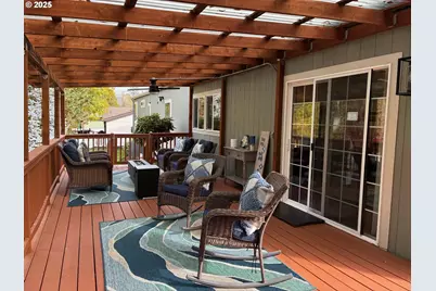 393 Knoll Terrace Dr, Canyonville, OR 97417 - Photo 28