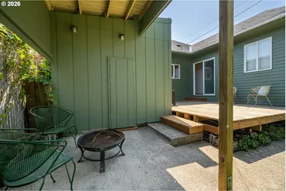 1902 6th St, Tillamook, OR 97141 - Photo 34
