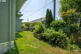 1902 6th St, Tillamook, OR 97141 - Photo 38