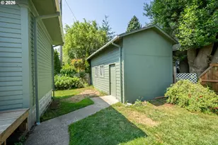1902 6th St, Tillamook, OR 97141 - Photo 36