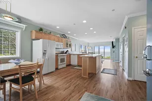 1113 N Hwy 101, Depoe Bay, OR 97341 - Photo 4