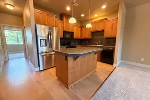 19899 Quaking Aspen Ave, Oregon City, OR 97045 - Photo 2