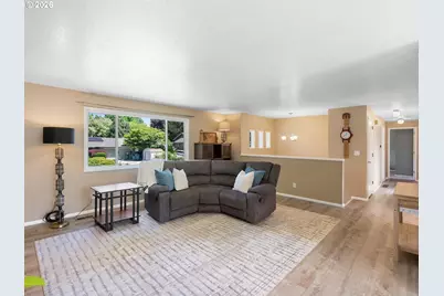 5966 SE Sundial Ct, Milwaukie, OR 97222 - Photo 4