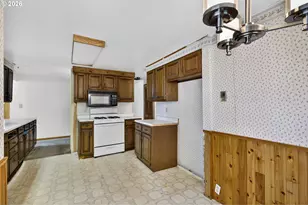 16701 SE Stephens St, Portland, OR 97233 - Photo 26