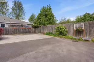 1343 NE Sunrise Ln, Hillsboro, OR 97124 - Photo 36