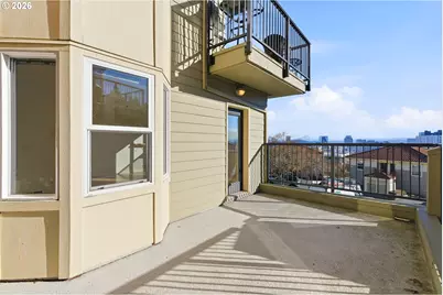 325 NW Uptown Ter #1A, Portland, OR 97210 - Photo 40