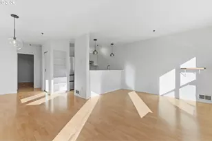 325 NW Uptown Terrace, Portland, OR 97210 - Photo 20
