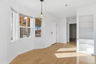 325 NW Uptown Terrace, Portland, OR 97210 - Photo 16