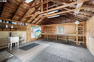 335 Kourt Dr, Eugene, OR 97404 - Photo 28